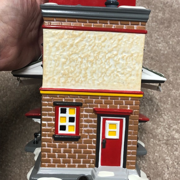 Dept 56 Campbell’s Soup Counter - Picture 9 of 10